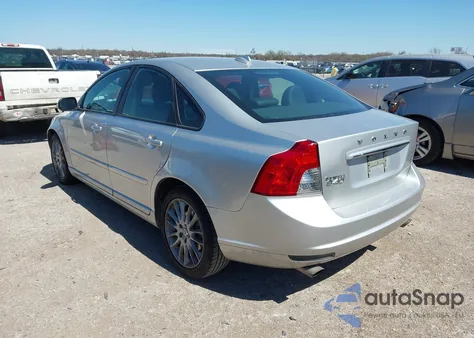 2011 Volvo S40 T5/T5 R-Design from USA, damaged, VIN YV1672MS8B2532093